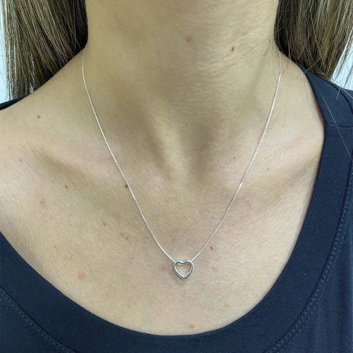 Veneziana Love - Colar Gargantilha Coração Vazado Banhado a Prata 925