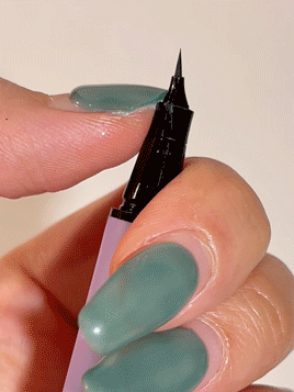 SHEGLAM Delineador Angular Pro-Flex | Precisão, Estilo e Longa Duração para um Olhar Poderoso