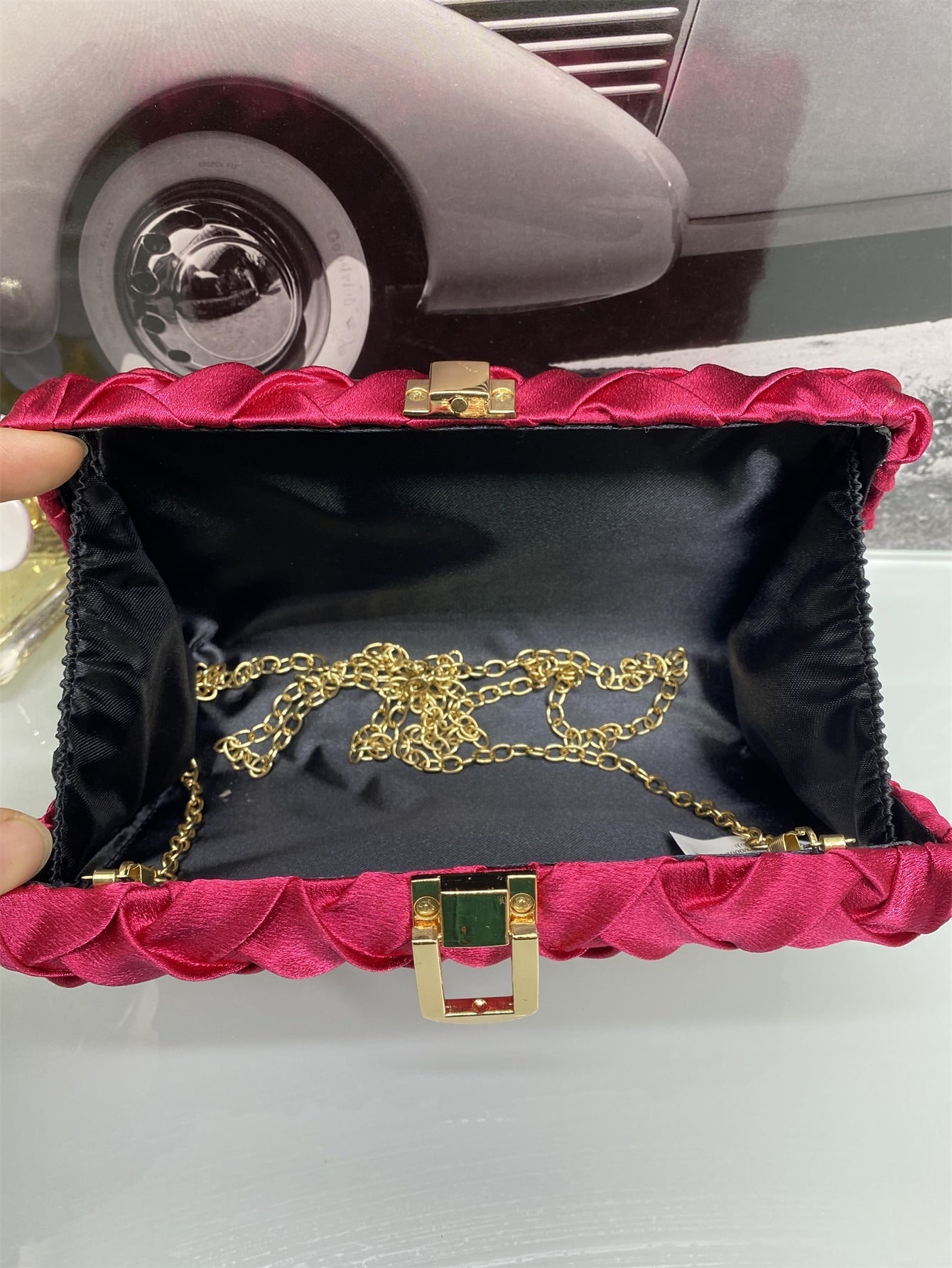 Baila Morena Bolsa Carteira de Festa Enrugada com Fecho de Beijo - Luna Fashion Style -
