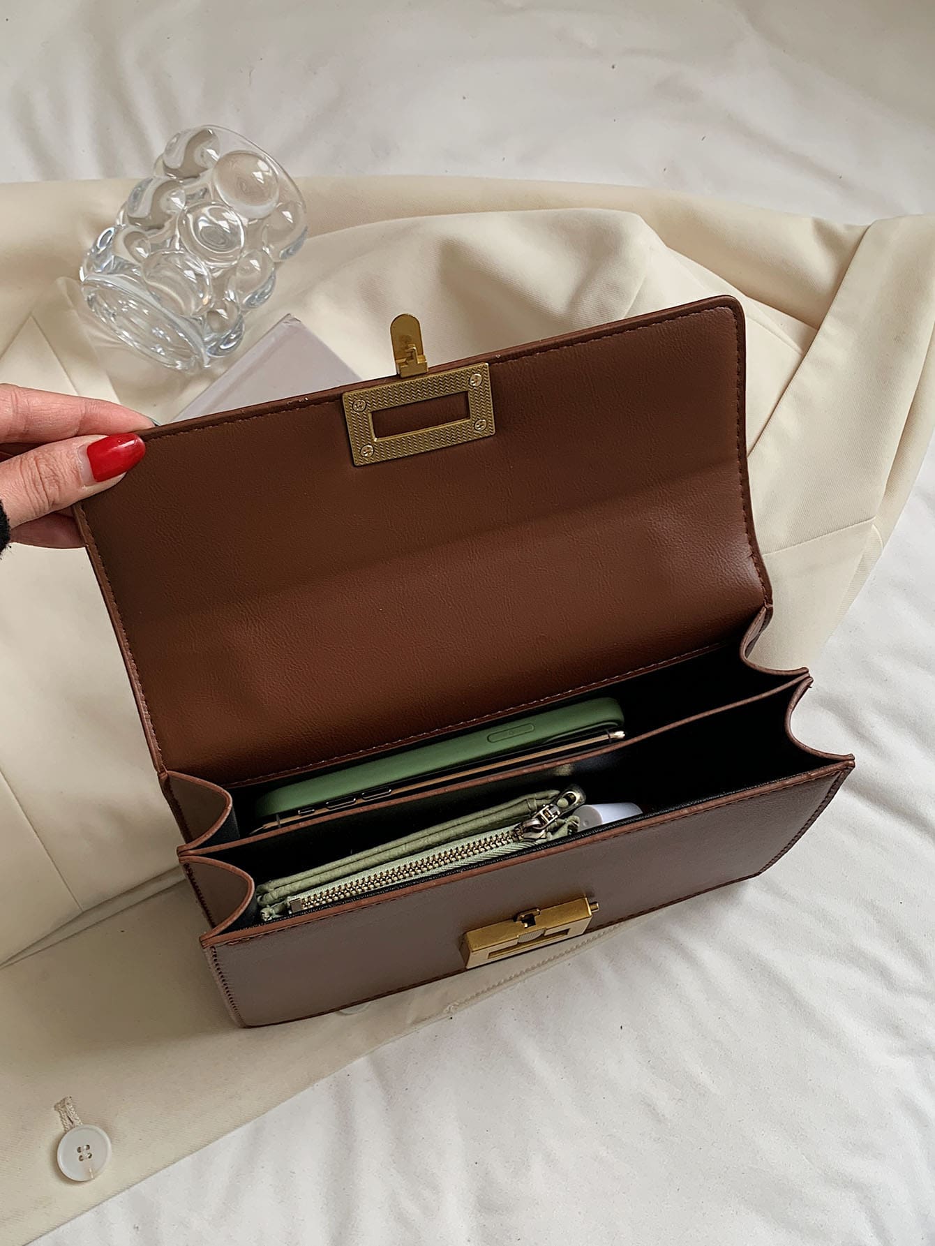 Bolsa de Ombro Elegante com Detalhes em Metal - Luna Fashion Style -