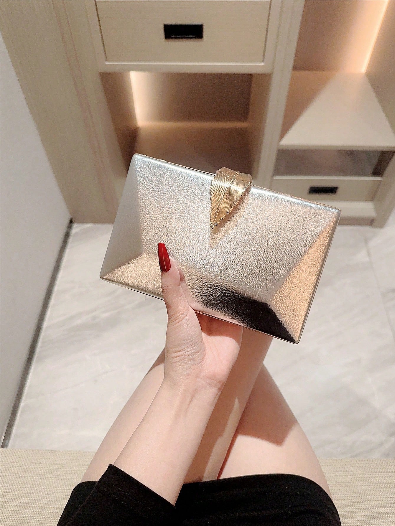 Bolsa Moonlit EveBag com Fecho de Folha Metálica - Luna Fashion Style -