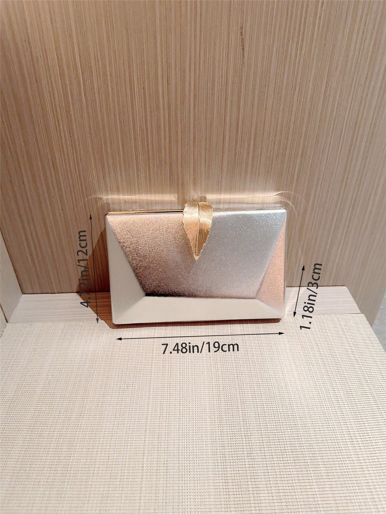 Bolsa Moonlit EveBag com Fecho de Folha Metálica - Luna Fashion Style -