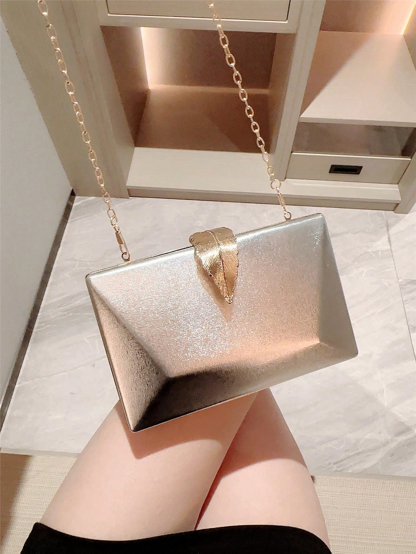 Bolsa Moonlit EveBag com Fecho de Folha Metálica - Luna Fashion Style -