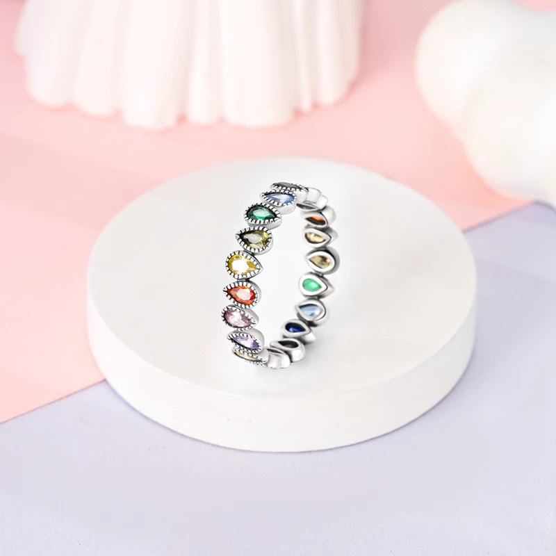 Anillo Arcoíris Elegancia - Plata 925 con Circonita en Forma de Gota de Agua