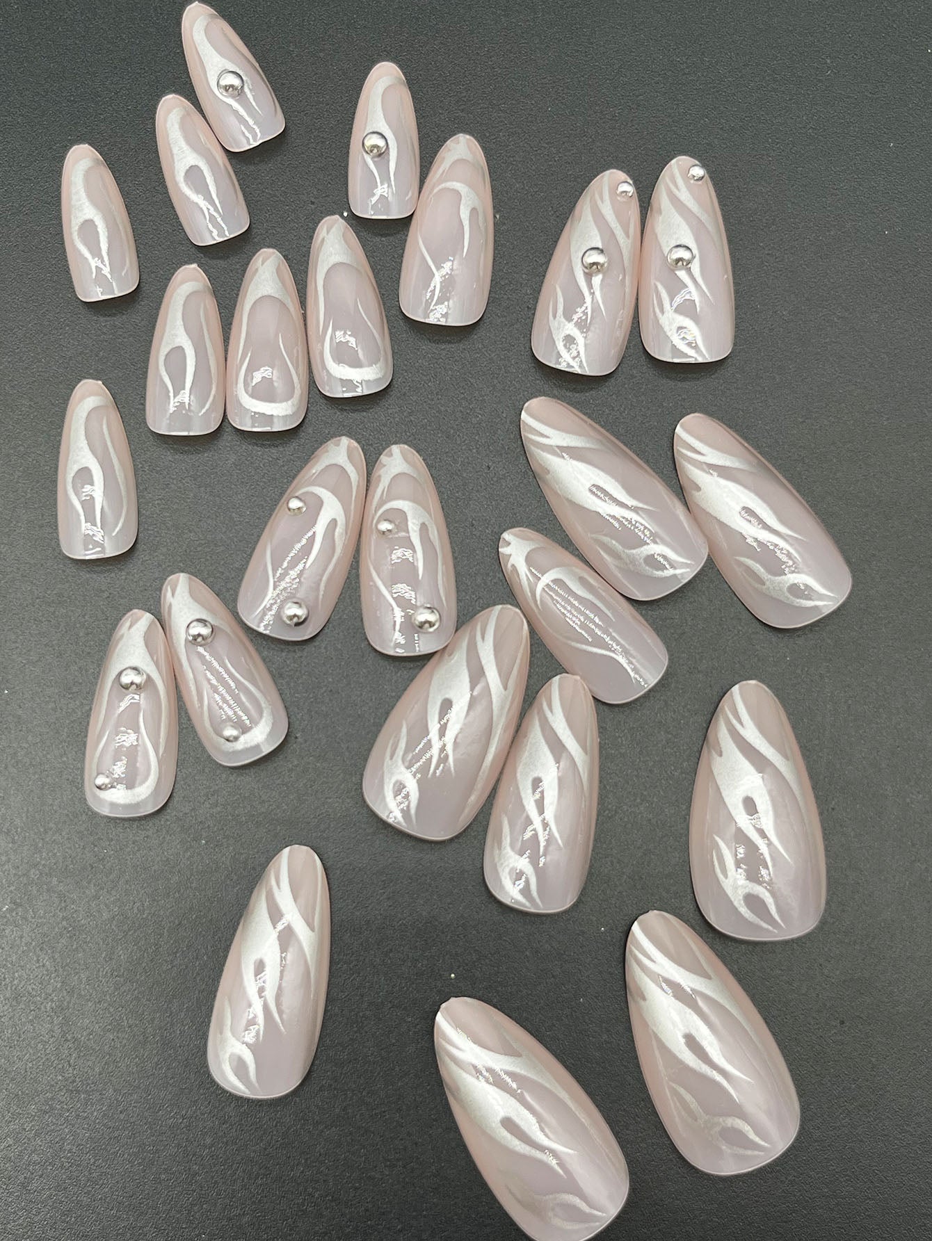 Kit de Unhas Postiças Press On Amendoado | 24 u - Luna Fashion Style -