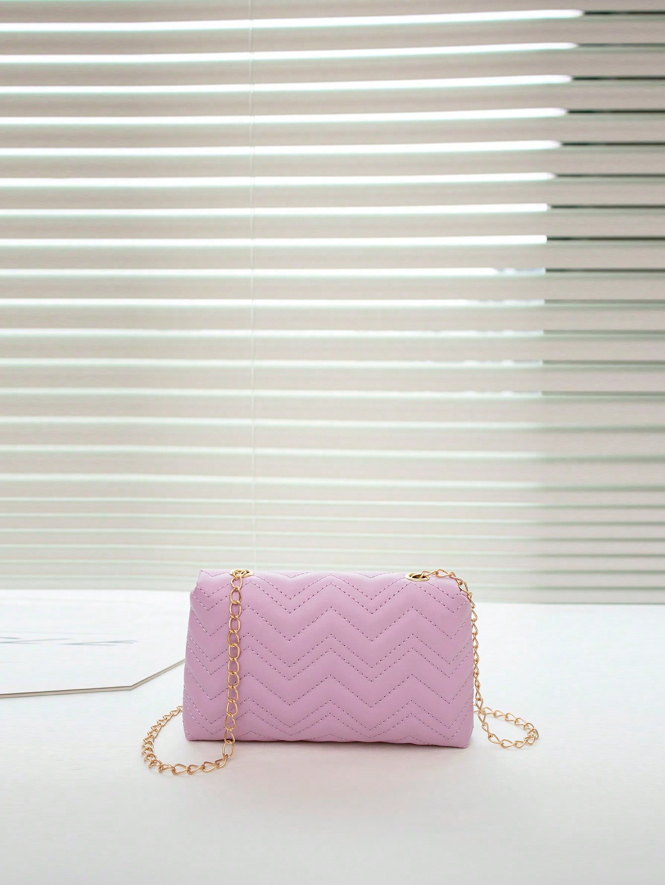 Mini Bolsa Pequena com Aba de Corrente - Luna Fashion Style -