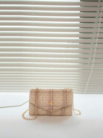 Mini Bolsa Pequena com Aba de Corrente - Luna Fashion Style -