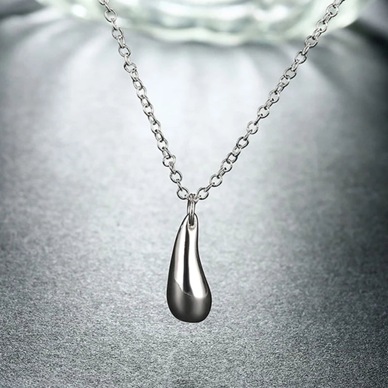 Conjunto Gota D'Água em Prata 925