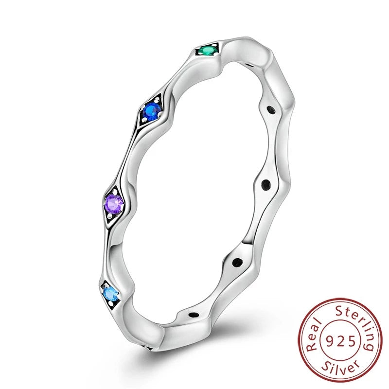 Anillo Arcoíris Elegancia - Plata 925 con Circonita en Forma de Gota de Agua