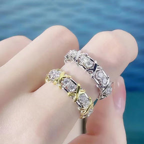 Anel de Prata 925 com Moissanite e Design XO