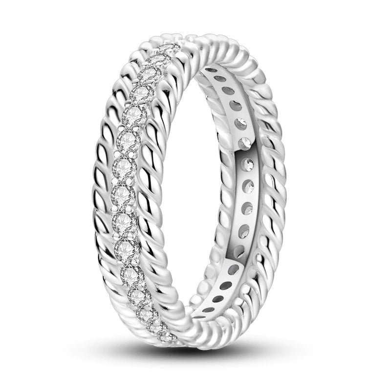 Anillo LuxGeo - Plata 925 con diseño geométrico y circonitas