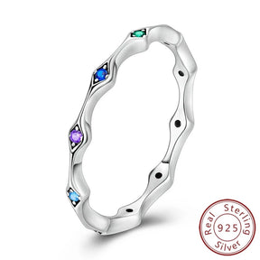 Anillo Arcoíris Elegancia - Plata 925 con Circonita en Forma de Gota de Agua
